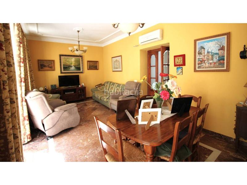 Foto 1301457c-7383-4d78-9419-85b75bd2eb20. Haus mit heizung in San Vicente Sevilla