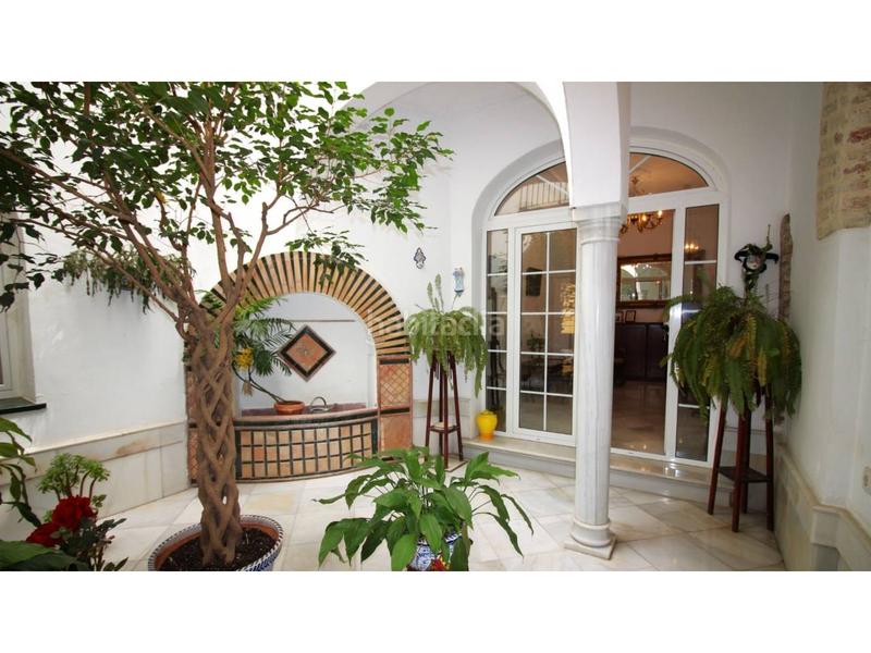 Foto 527b79ec-c16e-4ecf-9197-66e9bc6c5814. Haus mit heizung in San Vicente Sevilla