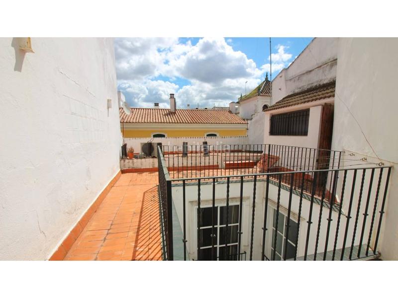 Foto b87feb1b-2e33-403b-87f8-cae01a0391c2. Haus mit heizung in San Vicente Sevilla