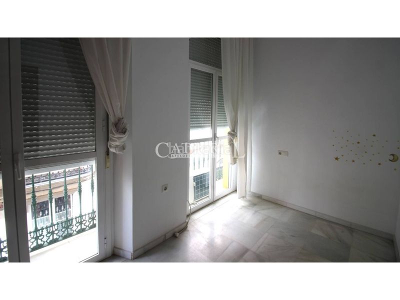 Foto d554f3dc-0bf5-49b5-8510-47fe3124cdf3. Lloguer pis a Encarnación - Regina Sevilla