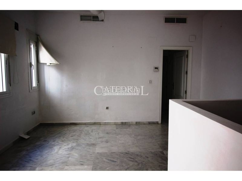 Foto 1ca32a85-03fc-4af8-8355-7fec4e4d5283. Dúplex amb calefacció a San Lorenzo Sevilla