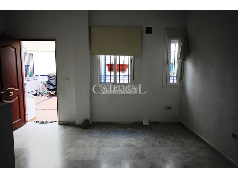 Foto 60871a40-88d3-4a0f-98eb-2b4fa7300500. Dúplex amb calefacció a San Lorenzo Sevilla