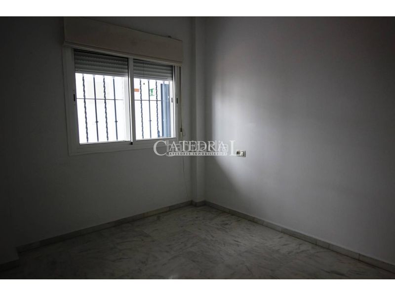 Foto 9c6bd08c-c0a2-4a64-b142-0c2622e20dcb. Dúplex amb calefacció a San Lorenzo Sevilla