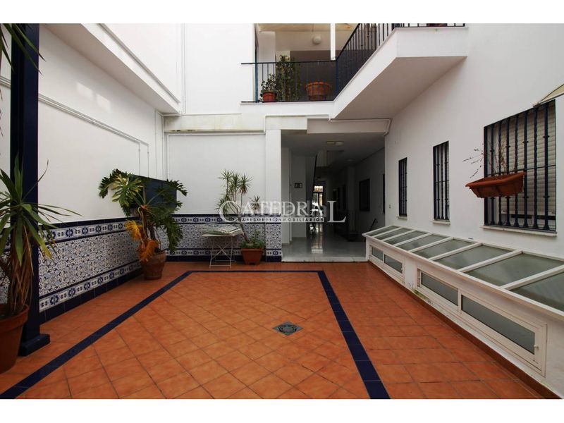 Foto 9fd8f709-56f9-4b65-ad1b-c0d75804e583. Dúplex amb calefacció a San Lorenzo Sevilla