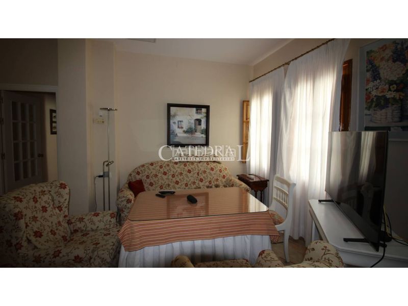 Foto 7d22a98c-733b-41aa-8dcd-bc5272e0c445. Rent flat with heating parking in San Vicente Sevilla
