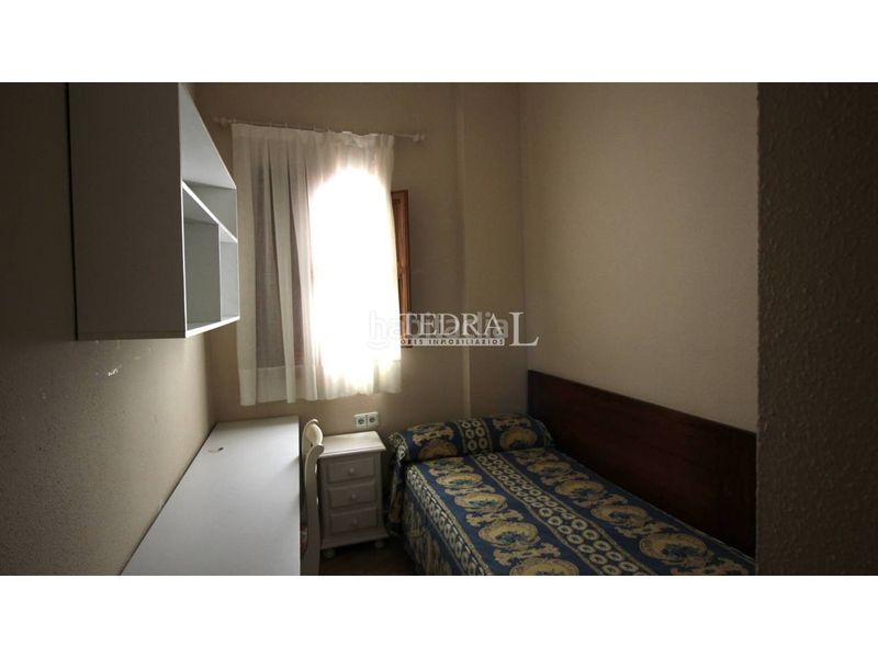 Foto 9729298f-023d-4d27-ba9b-358effc0ef4e. Rent flat with heating parking in San Vicente Sevilla