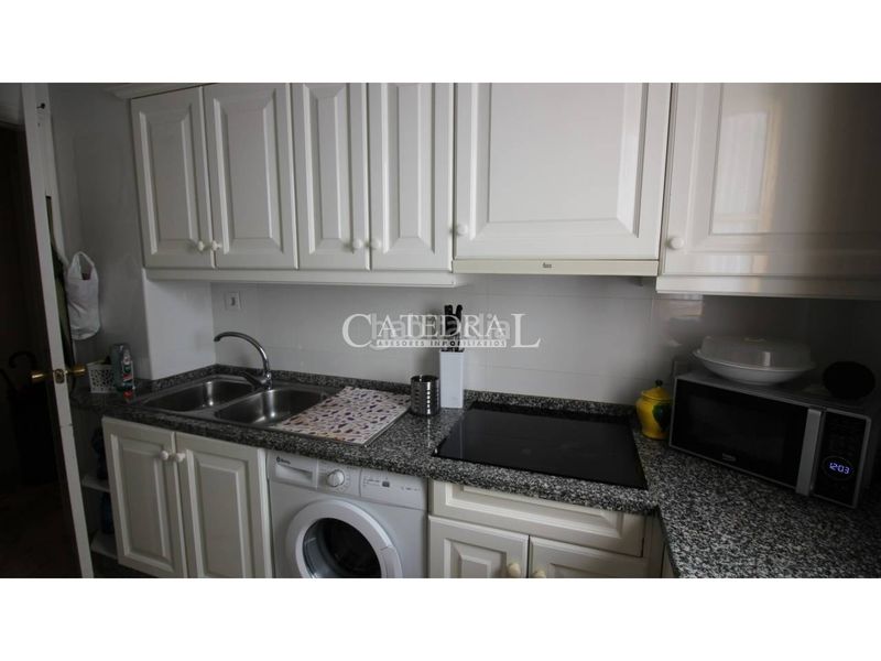 Foto b8b20045-d1fb-4d29-bc6c-bc6d6d0476e4. Rent flat with heating parking in San Vicente Sevilla