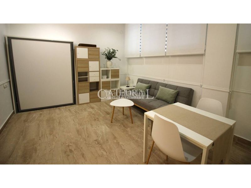 Foto f1d3226a-c7d3-4eae-9ff1-89a3954f8a0b. Location studio dans San Bartolomé Sevilla
