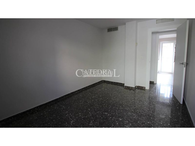 Foto 1a00480f-77f9-4670-90f0-966a965d7b6e. Lloguer pis amb calefacció aparcament a Arenal - Museo Sevilla