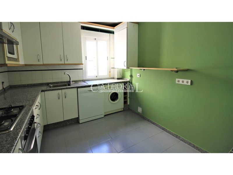 Foto 0390caa1-e90f-4153-affb-14406bb623ef. Zweistöckige wohnung mit heizung parking in Arenal - Museo Sevilla