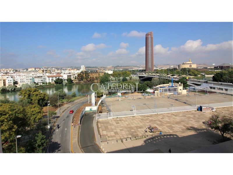 Foto 2a90b1f8-9f84-45a9-919d-2f06be977125. Zweistöckige wohnung mit heizung parking in Arenal - Museo Sevilla