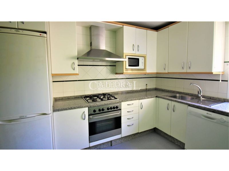 Foto dede314c-32f2-4641-86fb-05b342952c2e. Zweistöckige wohnung mit heizung parking in Arenal - Museo Sevilla