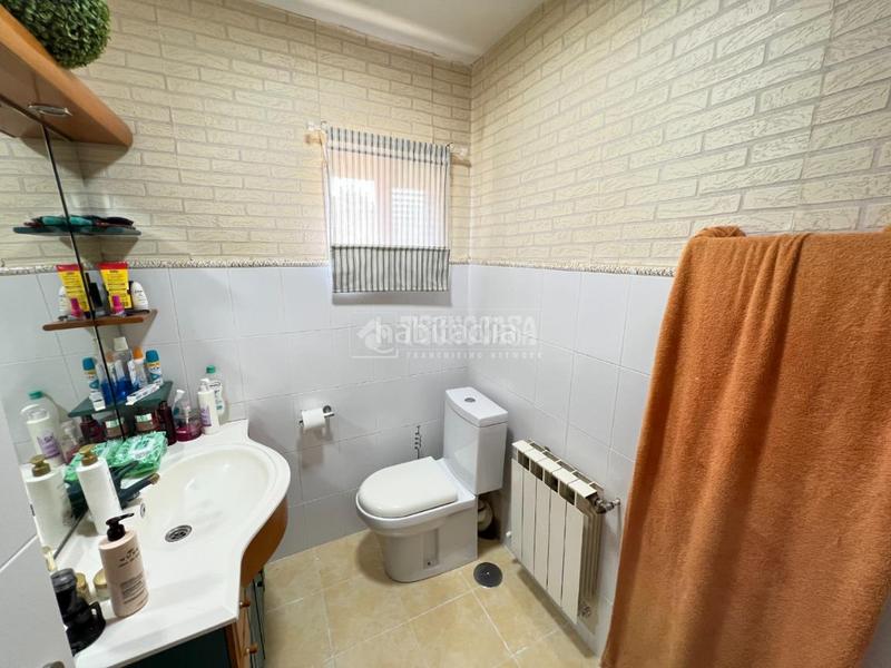 Foto 09fc81f1-fa04-47b3-a8a1-f8f87c6f3e33. Piso  en venta en Fontarrón Madrid