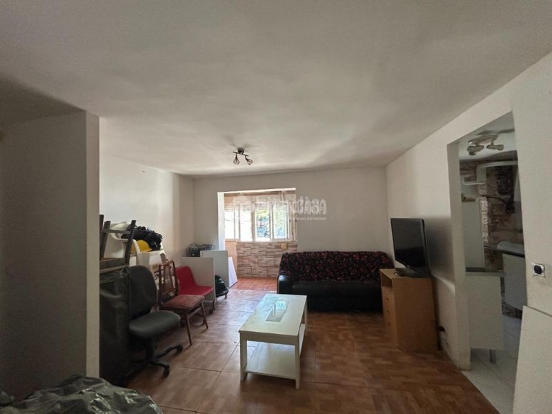 Foto e7731005-fb81-46ce-abc4-051085005240. Piso  en venta en Fontarrón Madrid