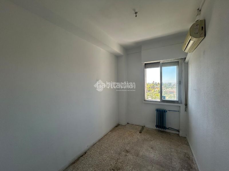 Foto cc9ea1af-7d01-4c79-8dd8-5ff47d538c45. Pis amb calefacció a Fontarrón Madrid