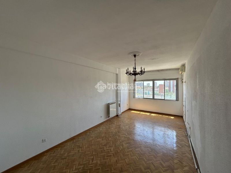 Foto da54fbc7-e906-41d0-ba0c-e6ccef44f910. Pis amb calefacció a Fontarrón Madrid