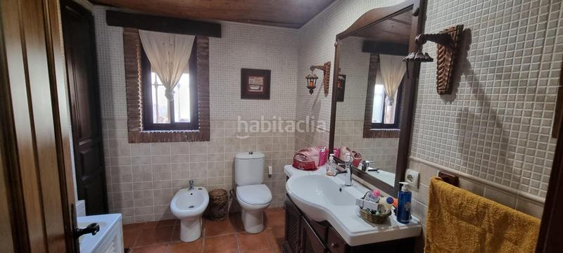 Foto a60b671f-516a-41c8-b3e5-3f5506b57f8a. Casa  de 1 planta en rincocillo, zona embarcadero en Algeciras