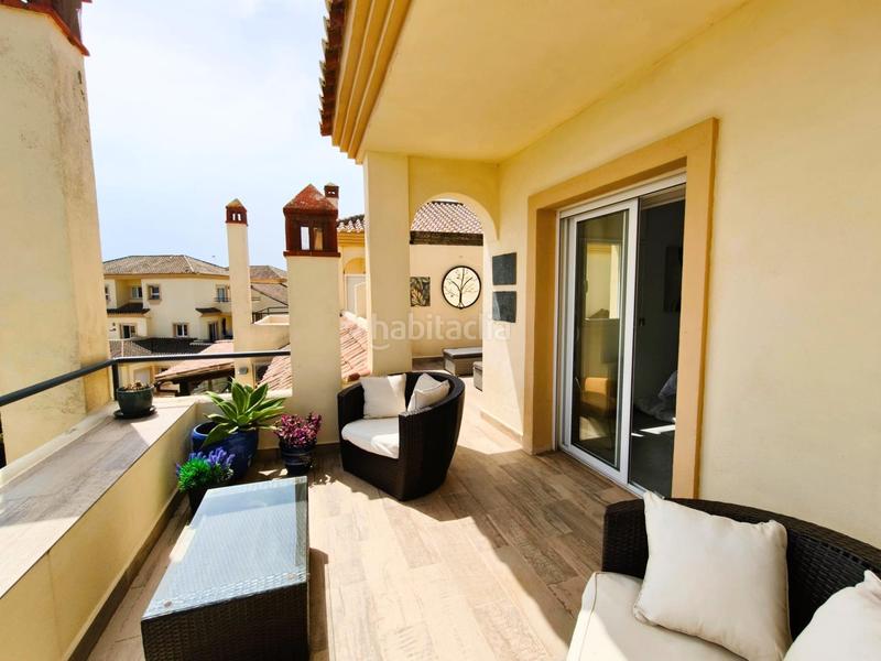 Foto 4f04d44c-5d90-4d88-ab70-0a2c30c6f640. Attico con parcheggio piscina in Sotogrande alto Sotogrande