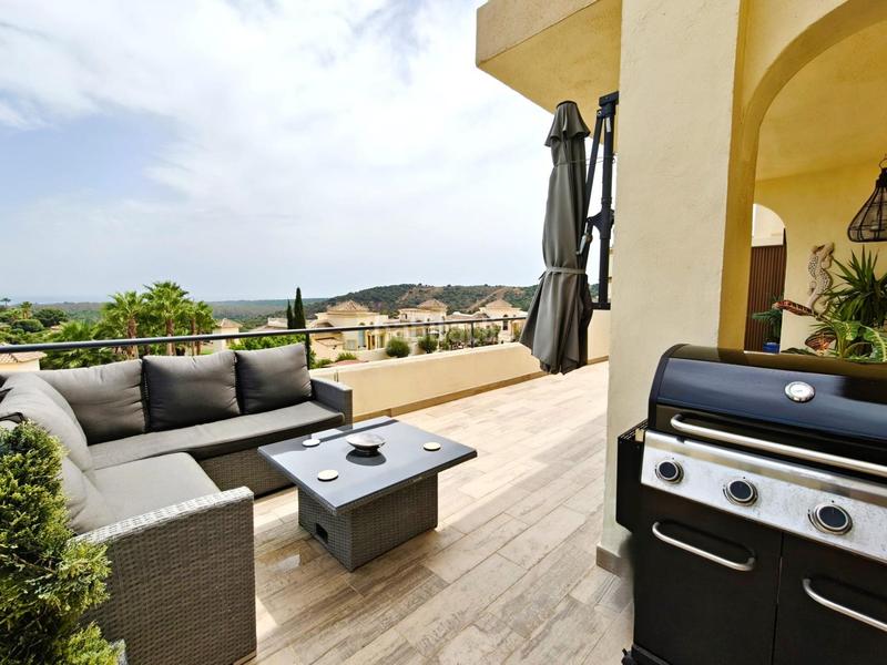 Foto b271efe8-1502-4e64-97d9-fd2b4f8ae86a. Attico con parcheggio piscina in Sotogrande alto Sotogrande