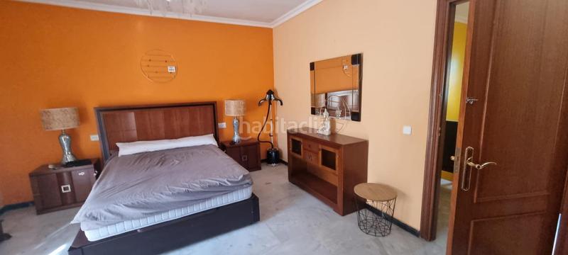 Foto 98ace3e9-29ef-4bb2-91c9-b79eb33f7de0. Chalet con parcheggio in El Rinconcillo Algeciras