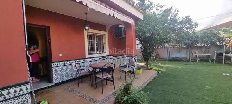 Foto b580d99d-dbb8-4be3-862a-af37cb3cebb9. Chalet con parcheggio in El Rinconcillo Algeciras