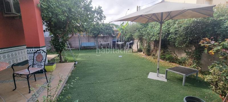 Foto e610f51b-55ca-4e79-98d4-cab776283f73. Chalet con parcheggio in El Rinconcillo Algeciras