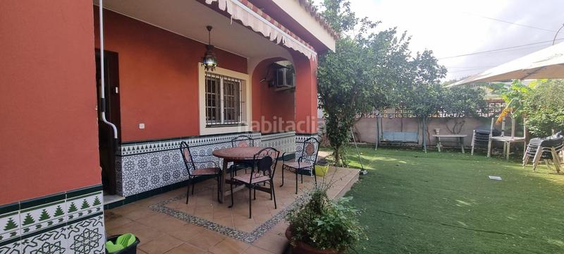 Foto e61fa6af-c9de-469d-b022-237716893cf4. Chalet con parcheggio in El Rinconcillo Algeciras