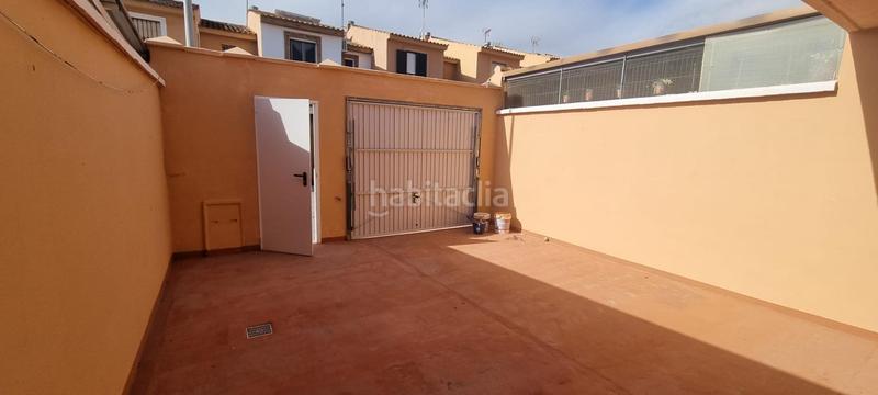 Foto 2a6c8f5f-9d9e-4dc7-85a3-01f16aff7f4e. Reihenhaus mit parking in San García Algeciras
