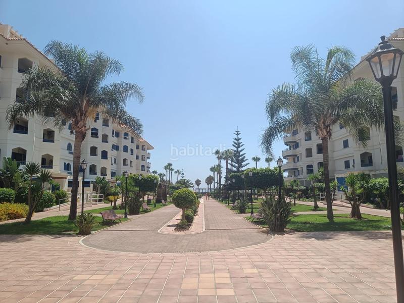 Foto 8d7e2518-aeb7-4545-b4ee-869e9aa04b31. Pis amb aparcament piscina a San Luis de Sabinillas Manilva