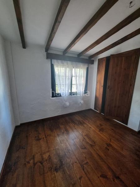 Foto 82d782bc-a5b5-4303-b5d3-8eaa1124f46f. Chalet avec piscine dans San García Algeciras