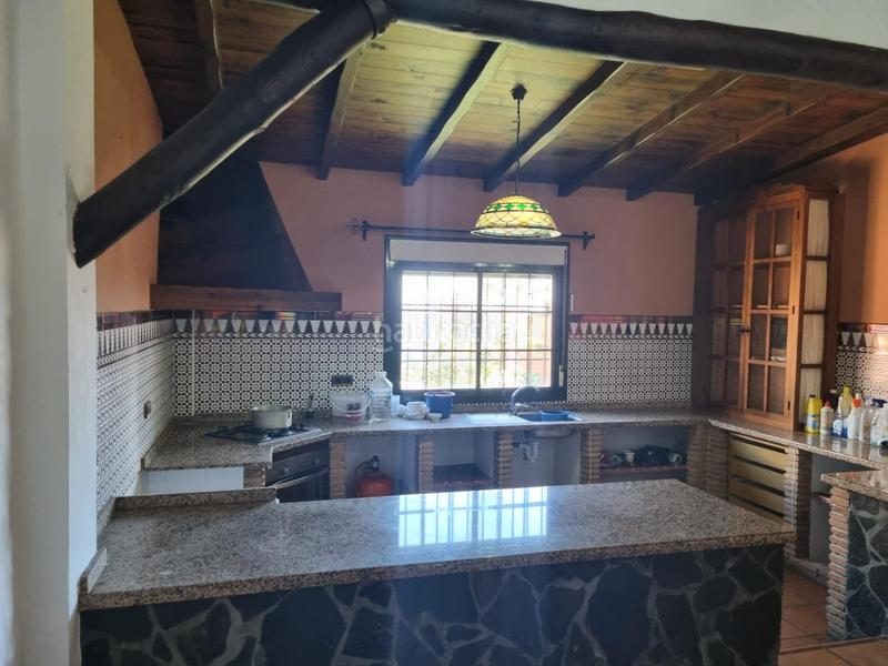 Foto a23c225a-9e37-4e15-b3ad-cc11ac702800. Chalet avec piscine dans San García Algeciras