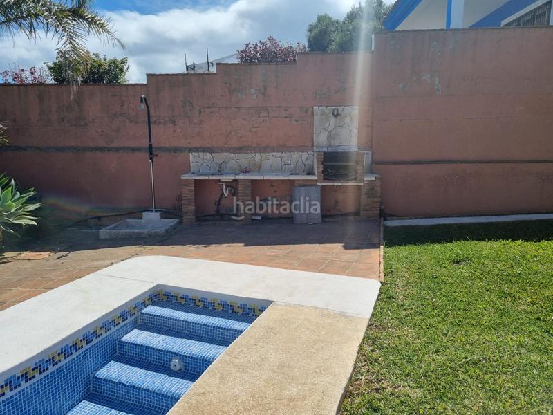 Foto acf5f400-2f27-48ae-9752-e95fc490b713. Chalet avec piscine dans San García Algeciras