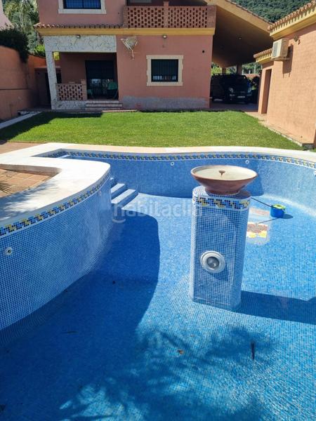 Foto ecd9dd8a-3886-45b7-a954-26e20e64048d. Chalet avec piscine dans San García Algeciras
