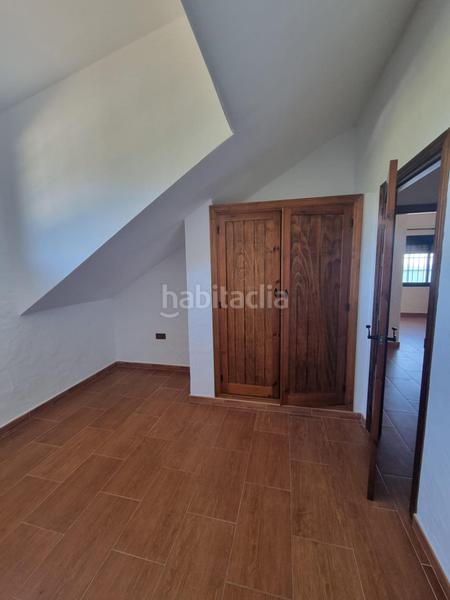 Foto f13db1c6-90f4-42b7-81f7-ddd1a5b5036c. Chalet avec piscine dans San García Algeciras