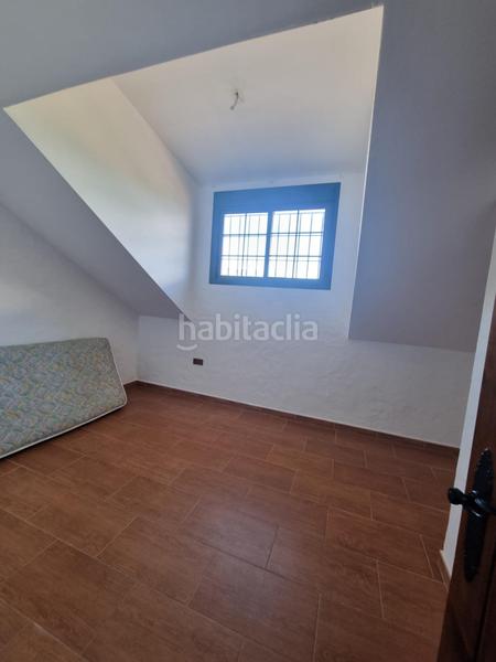 Foto f4d8ee4c-795f-4660-84d5-7975b4ad6c40. Chalet avec piscine dans San García Algeciras