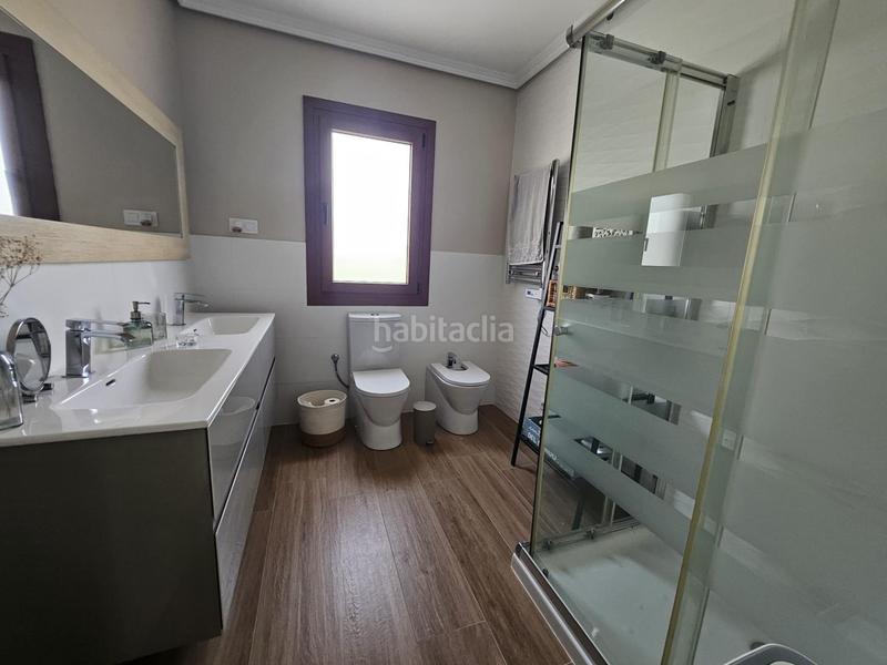 Foto 3c0bc7f2-c421-403d-bb84-253efa0c9bfa. Chalet mit pool in Los Pinos Algeciras