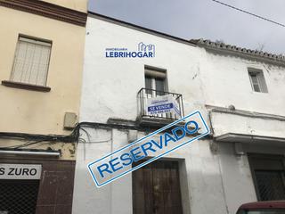 Maison à Lebrija. Casa en venta en centro.