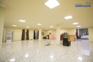 Rent Business premise in Lebrija. Local comercial a la calle en alquiler en el pajarete.