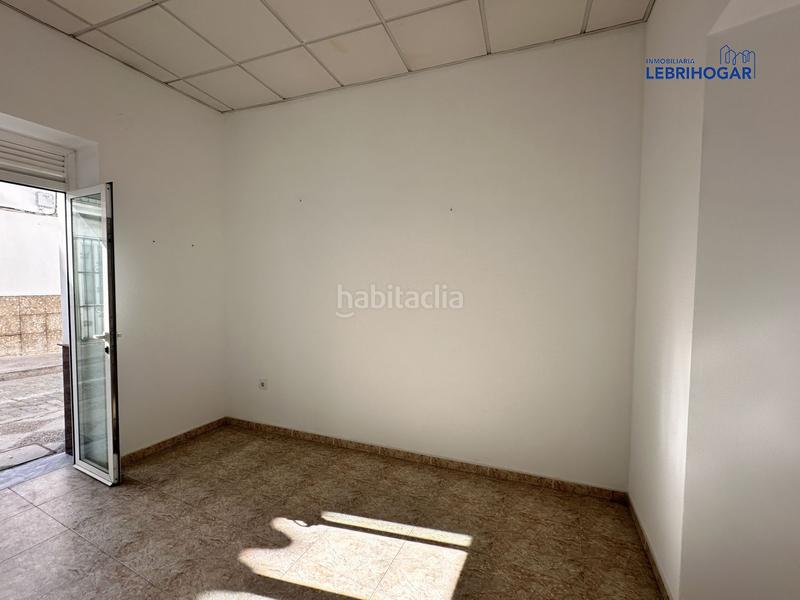 Foto 43747560-859e-46e1-8913-c10e9c277f92. Local comercial  a la calle en venta en fontanilla, 3 despachos. en Lebrija