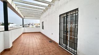 Attique à Lebrija. Atico en venta en la parroquía, 2 dormitorios.