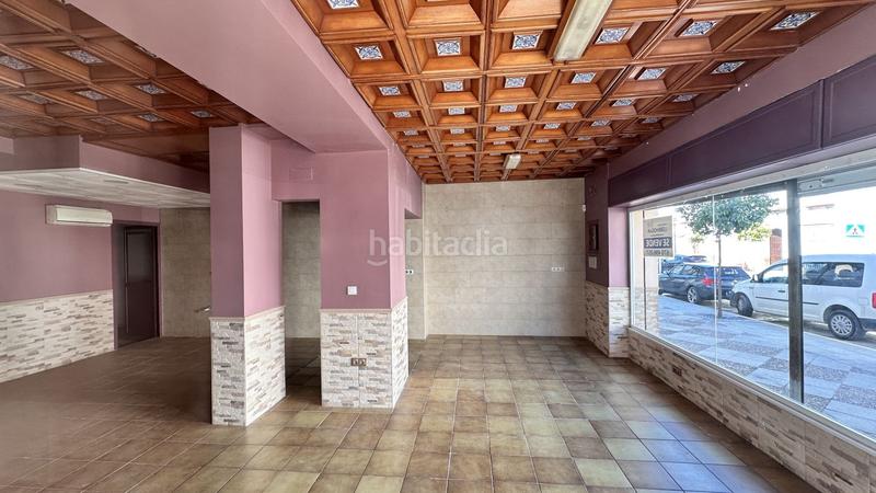 Foto 5f04afe1-75ca-444c-a301-47b0356a9172. Local comercial  a la calle en venta en centro. en Lebrija