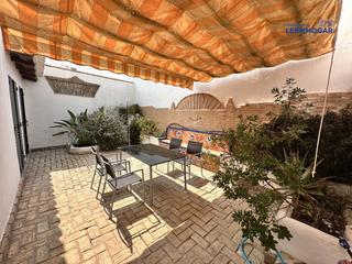 Maison à Lebrija. Casa en venta en centro, 2 dormitorios.