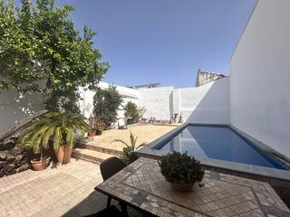 Casa in Lebrija. Casa en venta en calle nueva.