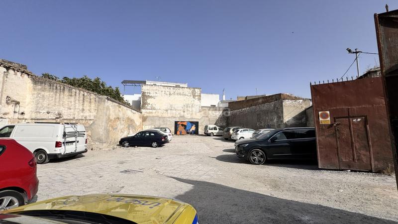 Foto 37b88db8-d9f4-4a41-8207-fab0e6a6a282. Terreno residencial solar en venta en el pajarete. en Lebrija