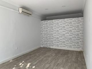 Lloguer Local Comercial a Lebrija. Local comercial a la calle en alquiler en la corredera, 1 despac