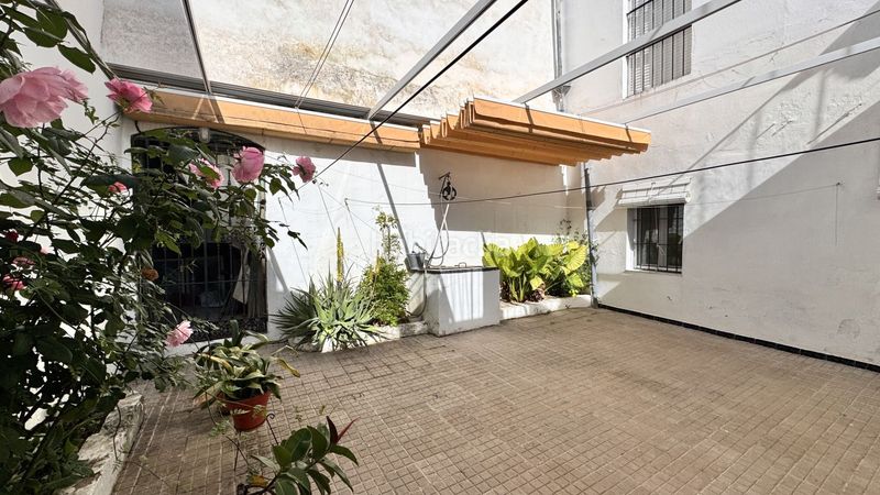 Foto 89cc8c34-89ae-467c-803a-17541ecc4a9b. Casa amb aparcament a Lebrija