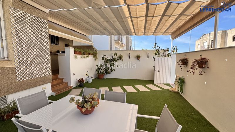 Foto 59b55a51-de0e-4ebd-9267-50101d1475d4. Casa adossada amb calefacció aparcament a Lebrija
