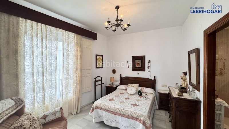 Foto 333915fe-0795-4c09-bf8e-e1a551a16e3d. Casa amb calefacció a Lebrija