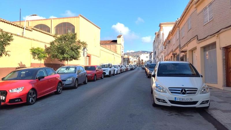 Foto 2d31f37c-9c0a-491b-a81c-ee4fe5c2f273. House with parking in Motril ciudad Motril