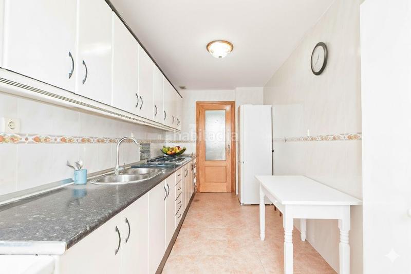 Foto 4af97bc1-4490-4bb3-a4ba-621a46a218d7. Pis a Centro Salobreña